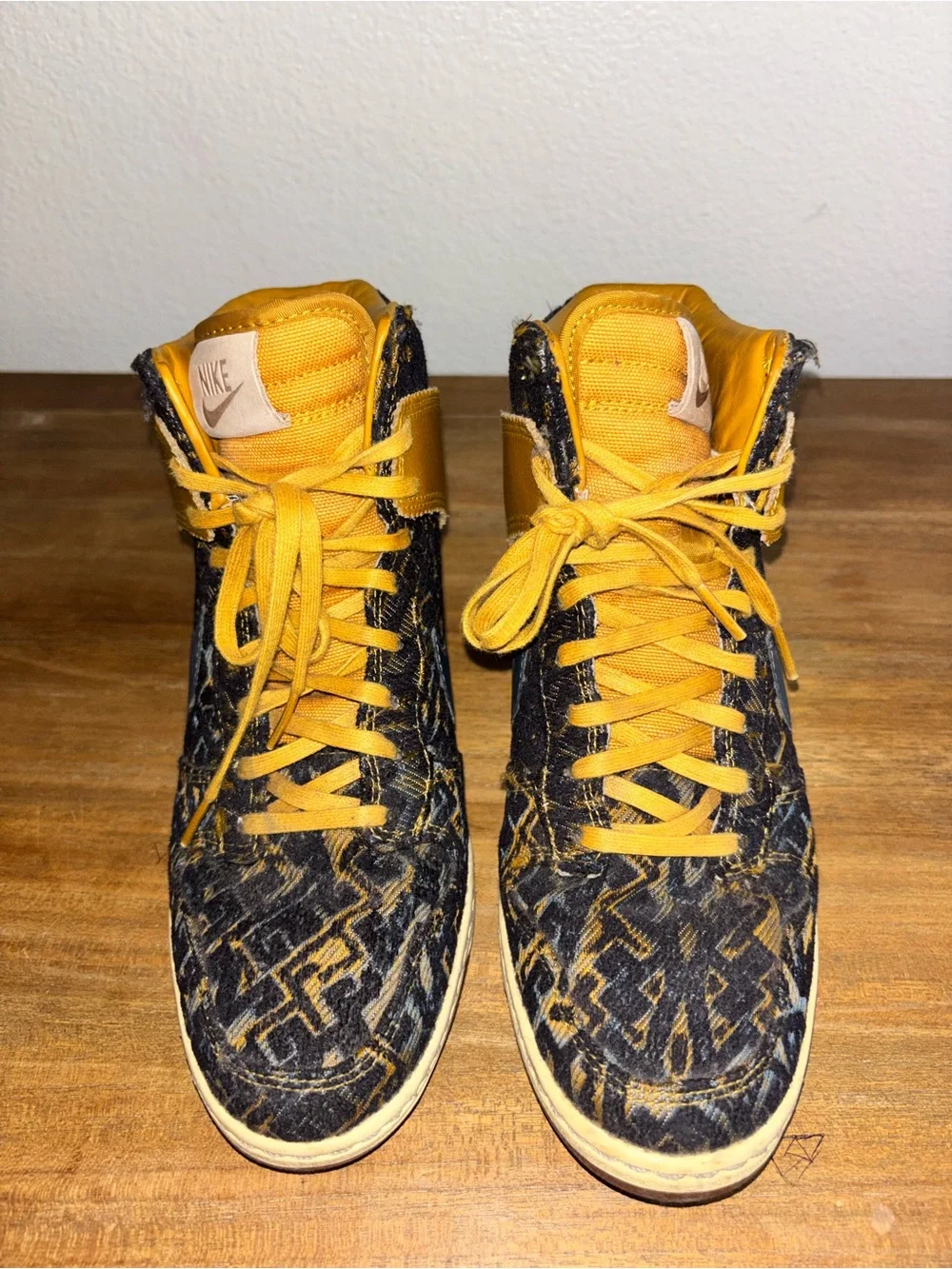 Nike Dunk Sky High Premium Women 8.5 Gold Suede Blue